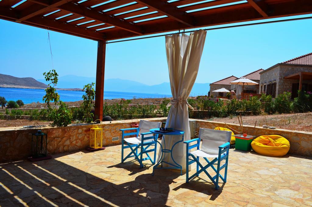 Villa Romanza Beach Villa Chalki Town 객실 사진
